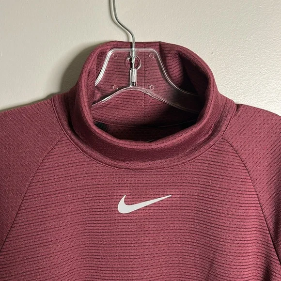 Nike Womens Aeroreact Golf/Casual Turtleneck Long Sleeve Pullover Maroon Sz Sm - Picture 2 of 12